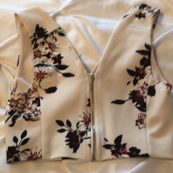 Dynamite midi skirt and crop top set XS - Picture 4 of 4